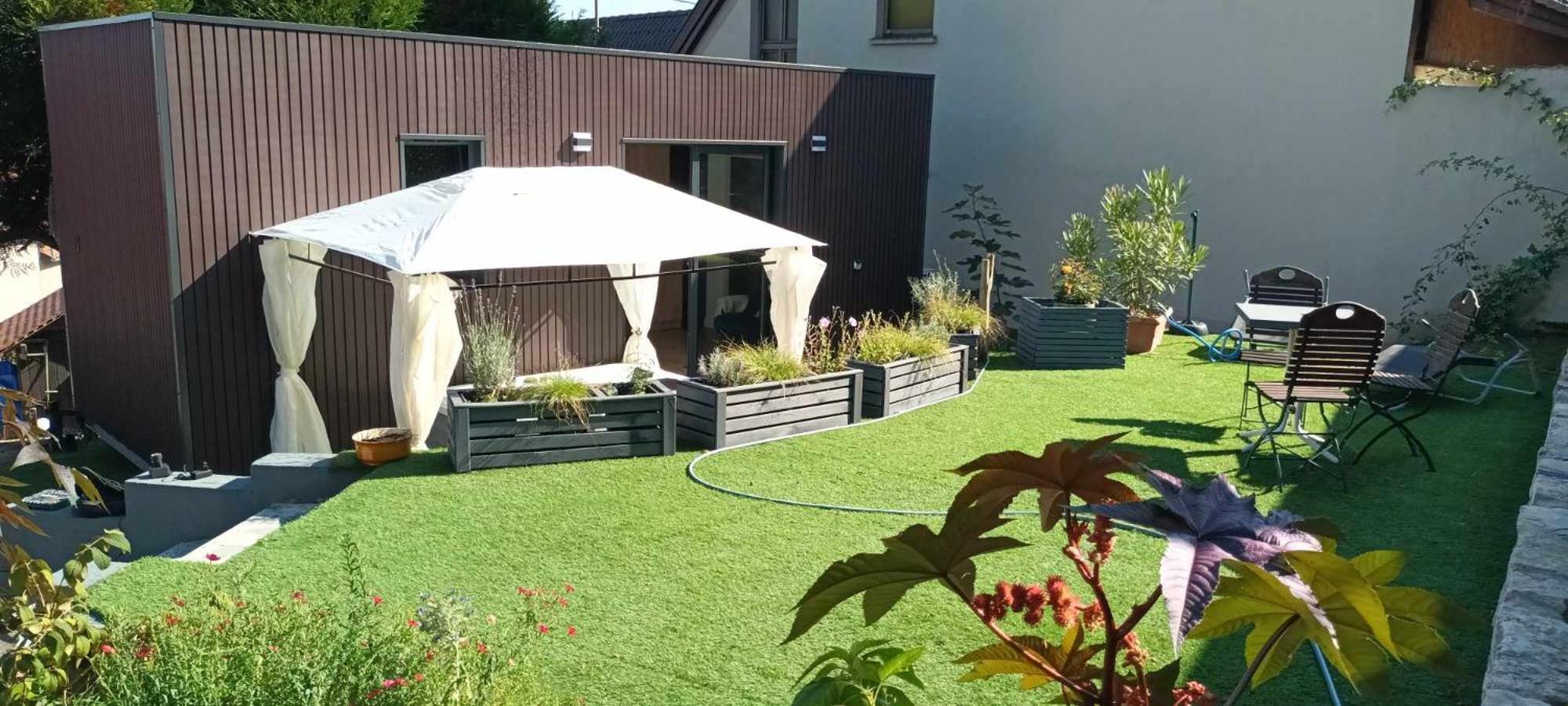 Au Fond Du Jardin